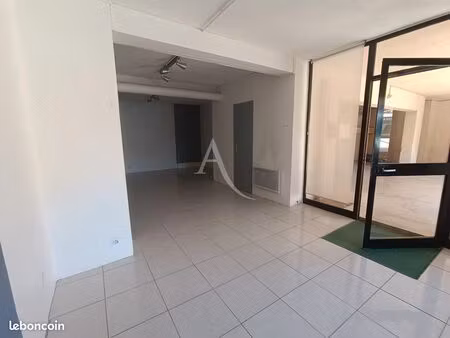 local commercial 38 m² carqueiranne