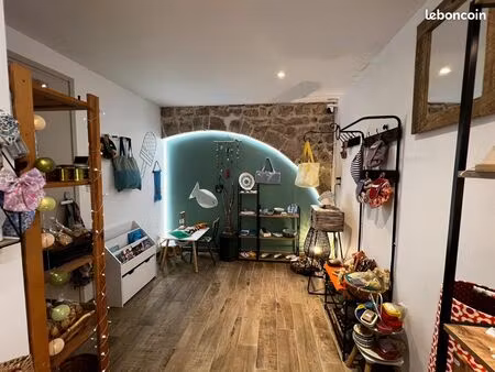 local commercial 29 m² rénové – idéal investisseur ou pro – saint-maximin