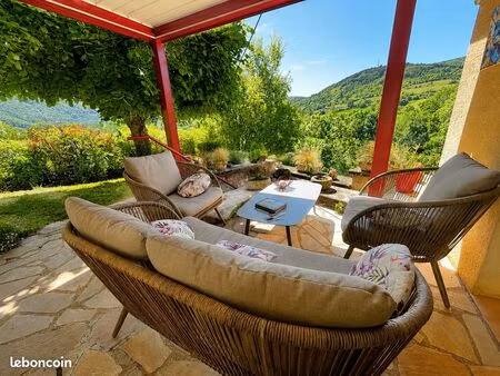 propriété 5 pièces 105 m²