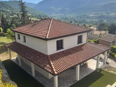 villa familiale 137 4 m² à millau