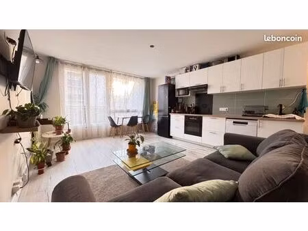 appartement 1 pièce 69 m²