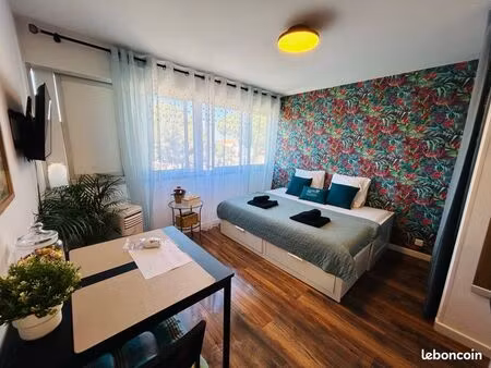 studio meublé 18 m² - port de hyères