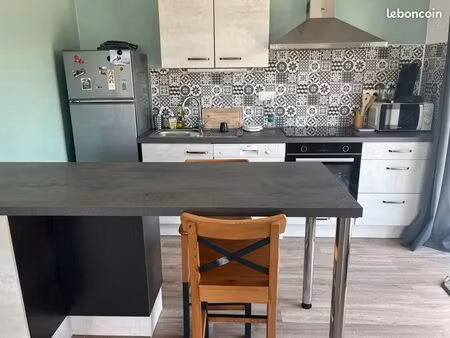 t2 meublé avec terrasse