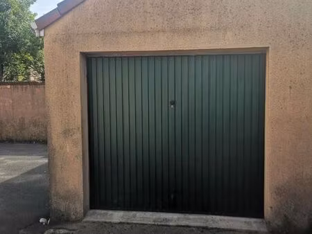 location box 15 m2 en exterieur sécurisé