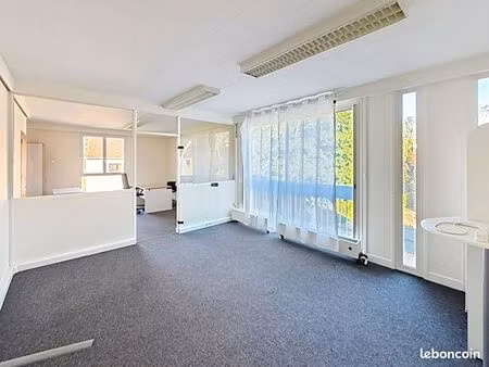 local commercial 38 m² palaiseau