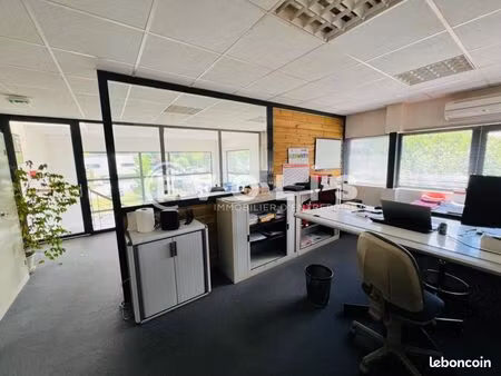 local d'activité 570 m²