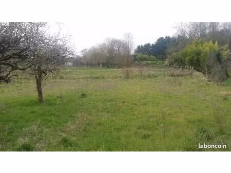 terrain 377 m² forges