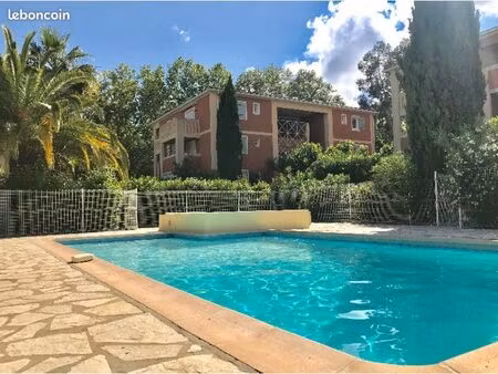 tamaris t2 équipé résidence sécurisée parking privé piscine