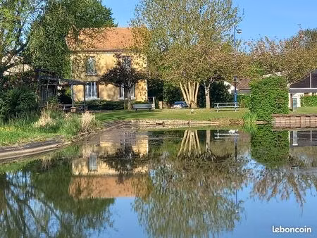 maison de caractère avec vue sur le canal – studio indépendant – deux entrées distinctes