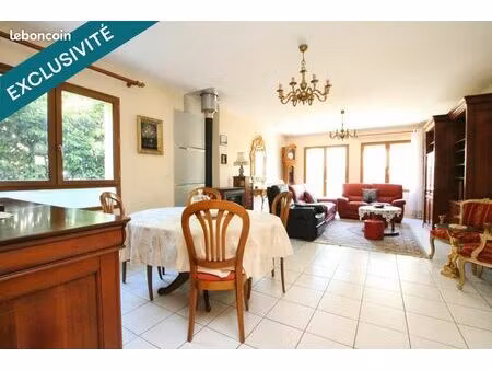 propriété 5 pièces 105 m²