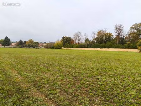 terrain 1 000 m² barbezieux saint hilaire
