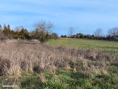 terrain 1 159 m² salles d angles