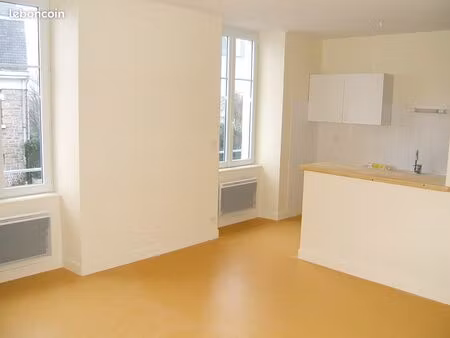 egletons  studio 35 m² à louer