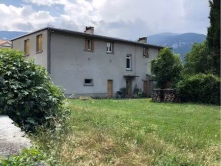 logement t4 / jardin
