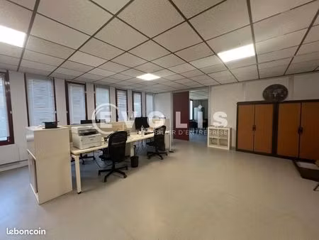 bureaux 145 m²