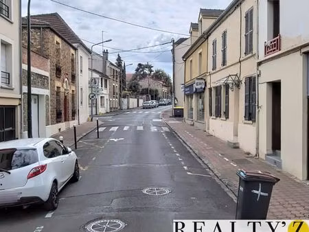 local commercial 43 m²
