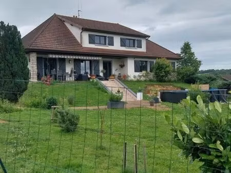 grande maison avec sous-sol