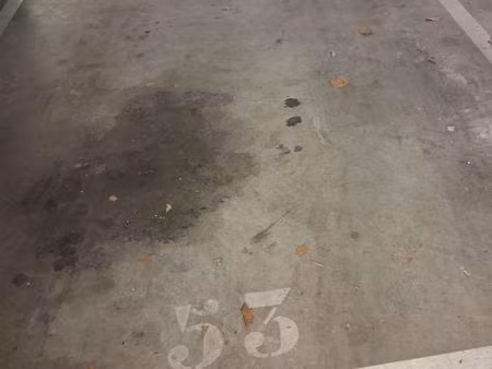 place parking sous-terrain sécurisée