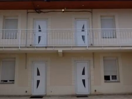 f2 en duplex aulnay sud quartier pavillonnaire