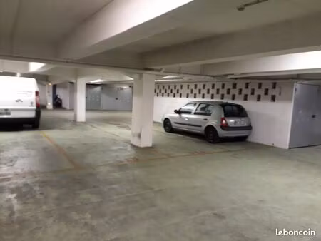 [urgent] vends place de parking au r-1 (premier sous-sol) à montrouge