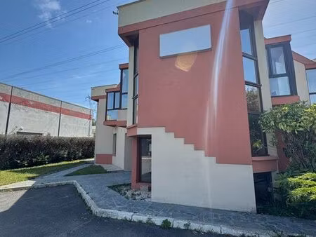 à louer local 110m2