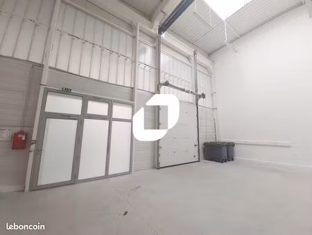 local d'activité 292 m²