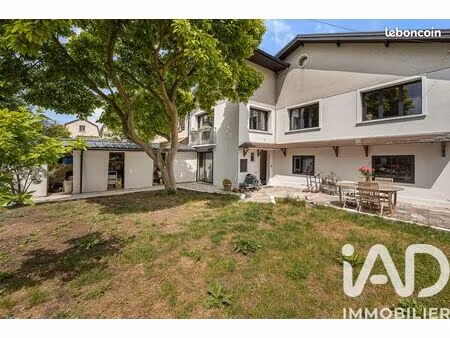 maison 5 pièces 142 m²