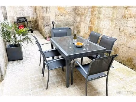 hyper-centre – t3 de charme avec terrasse privative de 21 m²