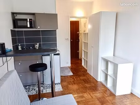 studio avec balcon – gare et tram à 5 min – suresnes mont-valérien
