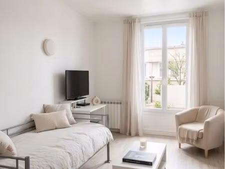 appartement f3 de 43m² avec jardin privé de 90m² – charme et tranquillité