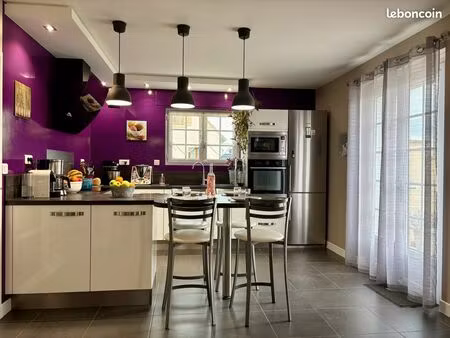 charmante maison des années 80 entièrement rénovée  au caractère préservé  idéale pour une