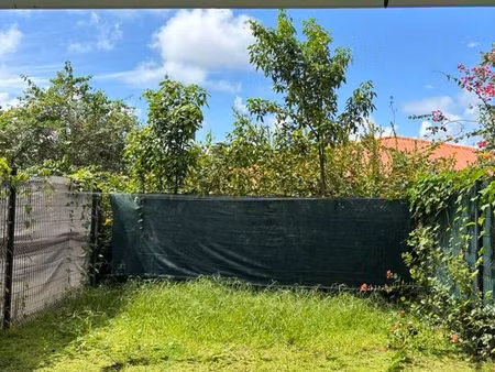 t1 rez-de-jardin sans vis-à-vis – loyola – parking privatif