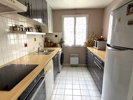 appartement 3 p de 70m² en bon état à appolonia