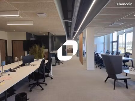 bureau 1 984 m²
