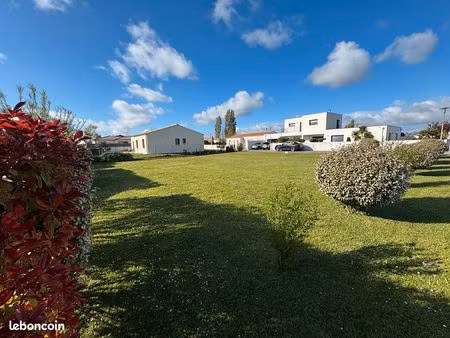 terrain 540 m² medis