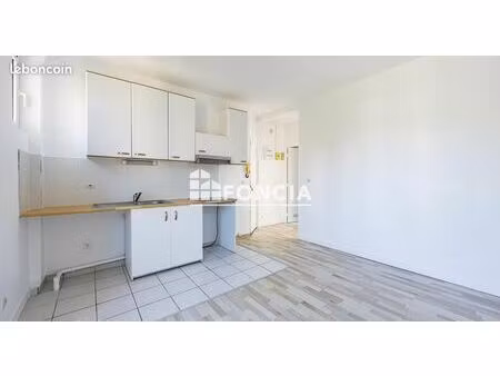 exclusivité foncia: appartement 2p 32 m2 avec cave