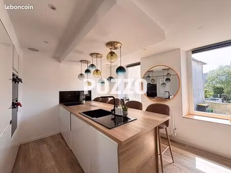 maison 8 pièces 106 m²