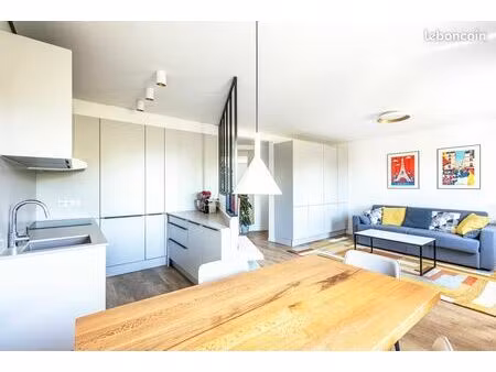 clamart – quartier gare – appartement 2 pièces rénové avec vue panoramique