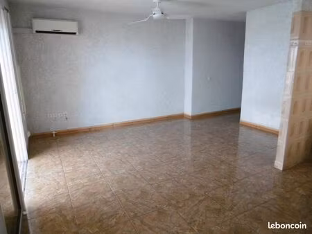 studio à la possession