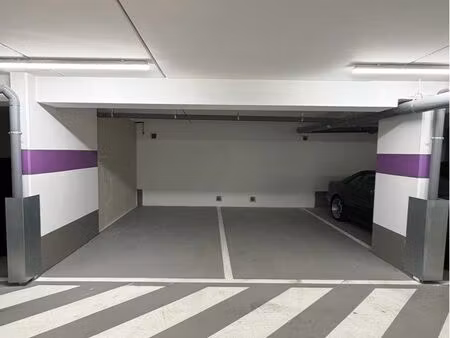 2 places de stationnement