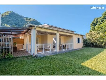 maison . 5 pièces . 110 m²