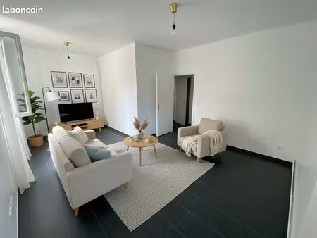 appartement 2/3 pièces - proche commerces et transports