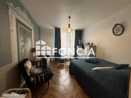 studio 1 pièce 32 m²