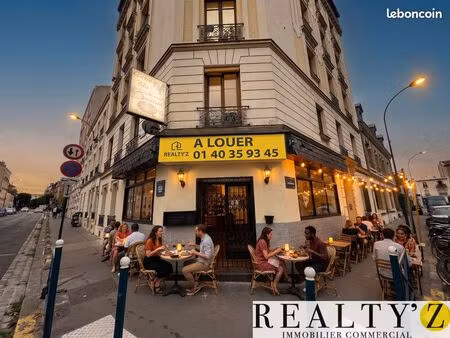 local restaurant 102 m²