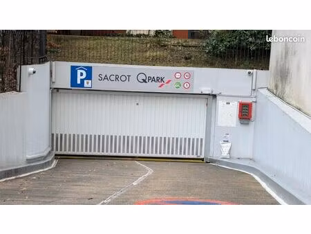 emplacement parking qpark sacrot 94160