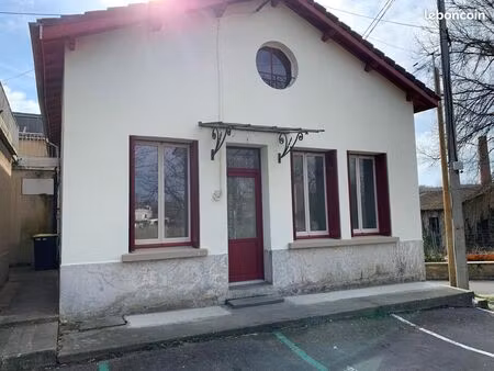 maison de ville t3 rénovée à neuf – lalinde – 73 m²