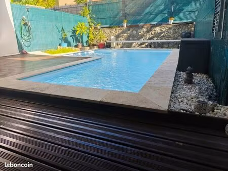 villa 4 pièces 70 m²