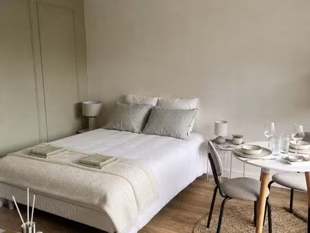 studio meublé refait à neuf - proximité plage et commerces