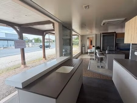 local commercial / atelier à louer – 1 000 m² – bourges (rue louis armand)