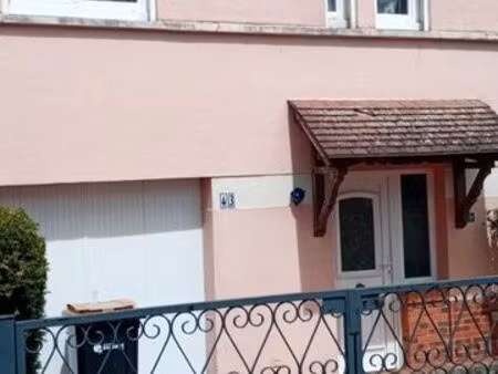 a saisir : maison de 5 pièces